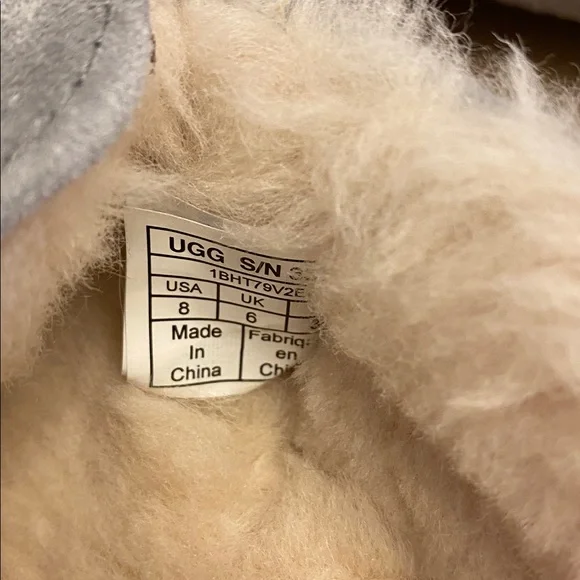 UGG Ansley slipper, preowned, gently used, sz. 8 - Picture 5 of 5